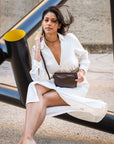 Palau - crossbody leather bag mood image seated