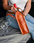 Pinotage 1 - wine carrier leather bag mood image 2