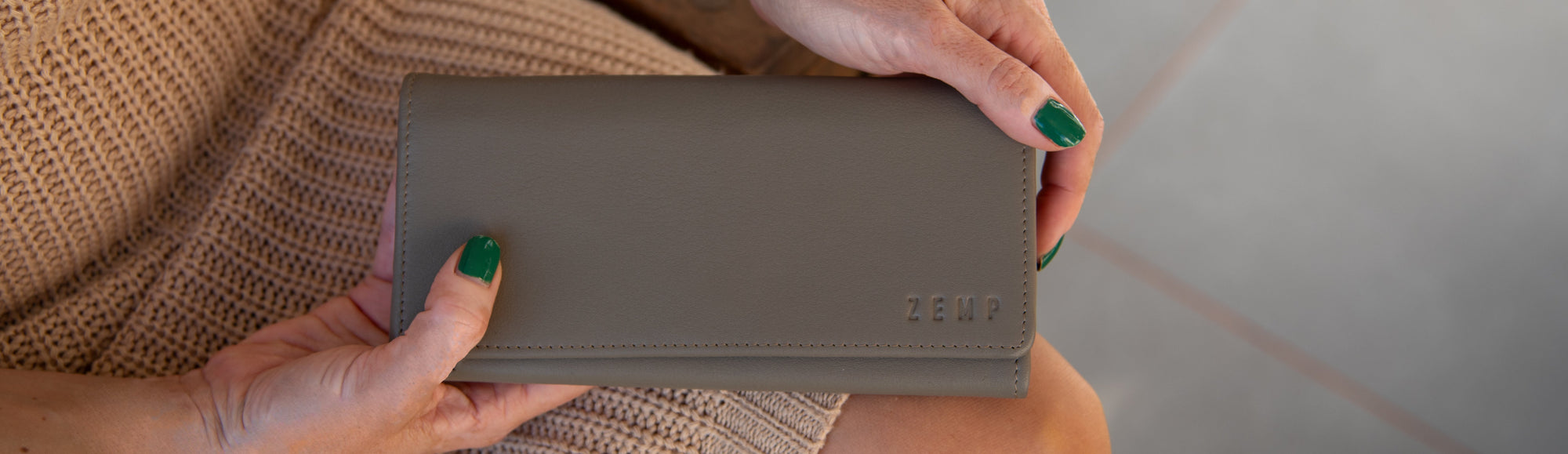 Women's Wallets - 