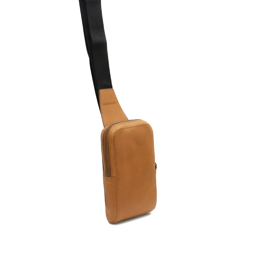 Lombard Street - crossbody leather bag side wc