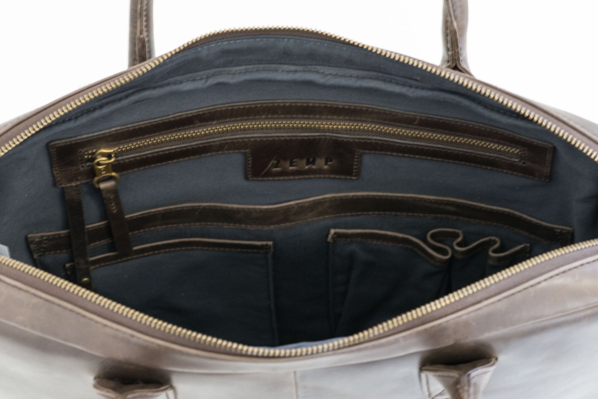 Milky Way 15&quot; laptop leather bag inside