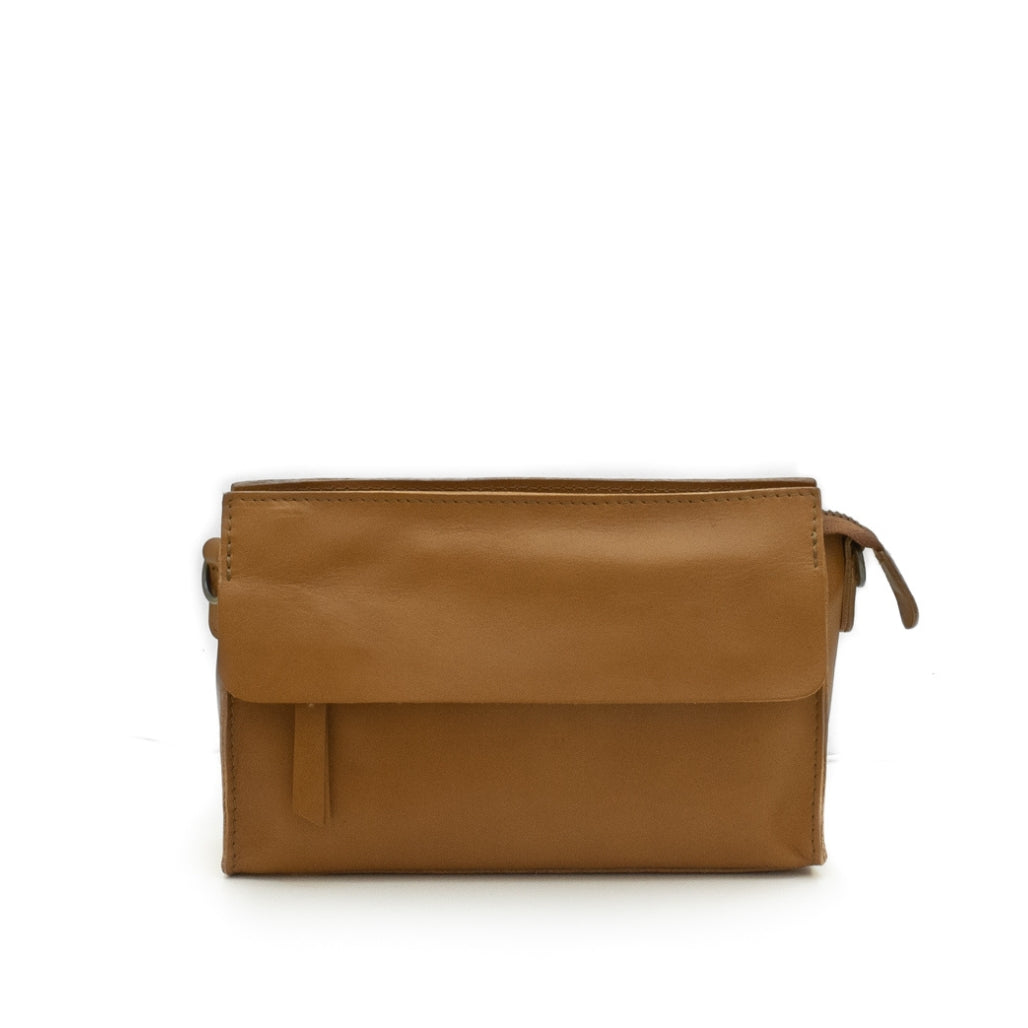 Palau - crossbody leather bag front wc