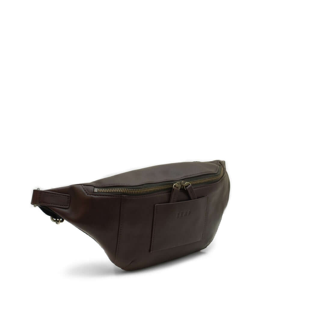 Pellegrino M - leather moonbag side wb