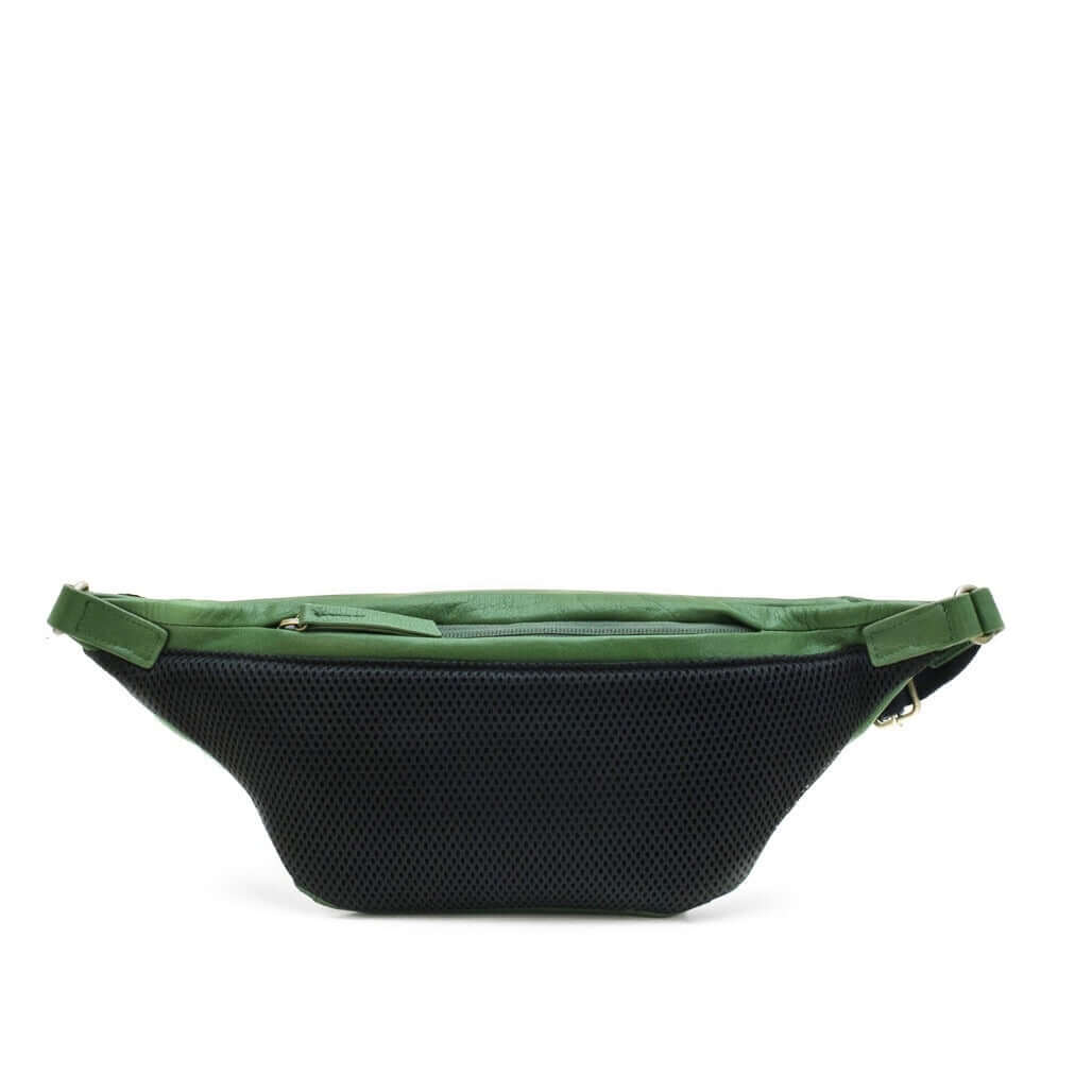 Pellegrino M - leather moonbag back fg