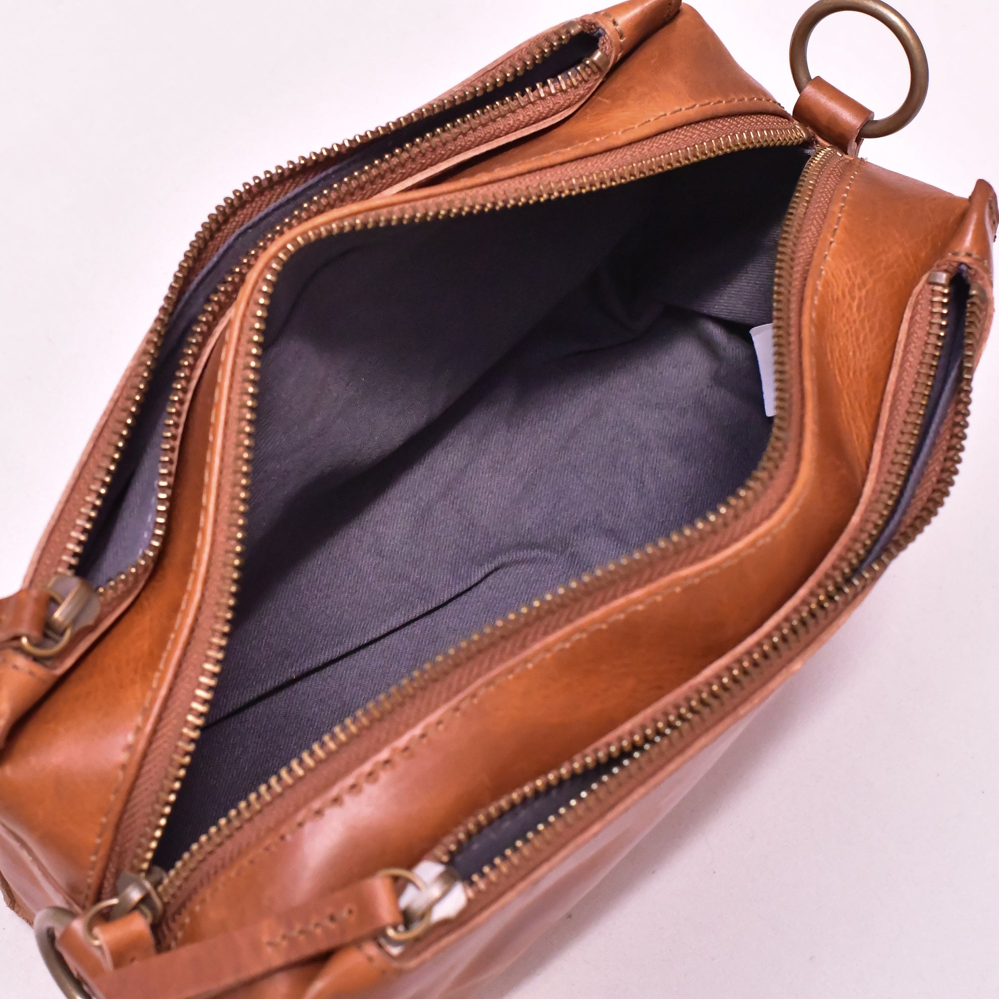 Sydney crossbody handbag leather bag inside