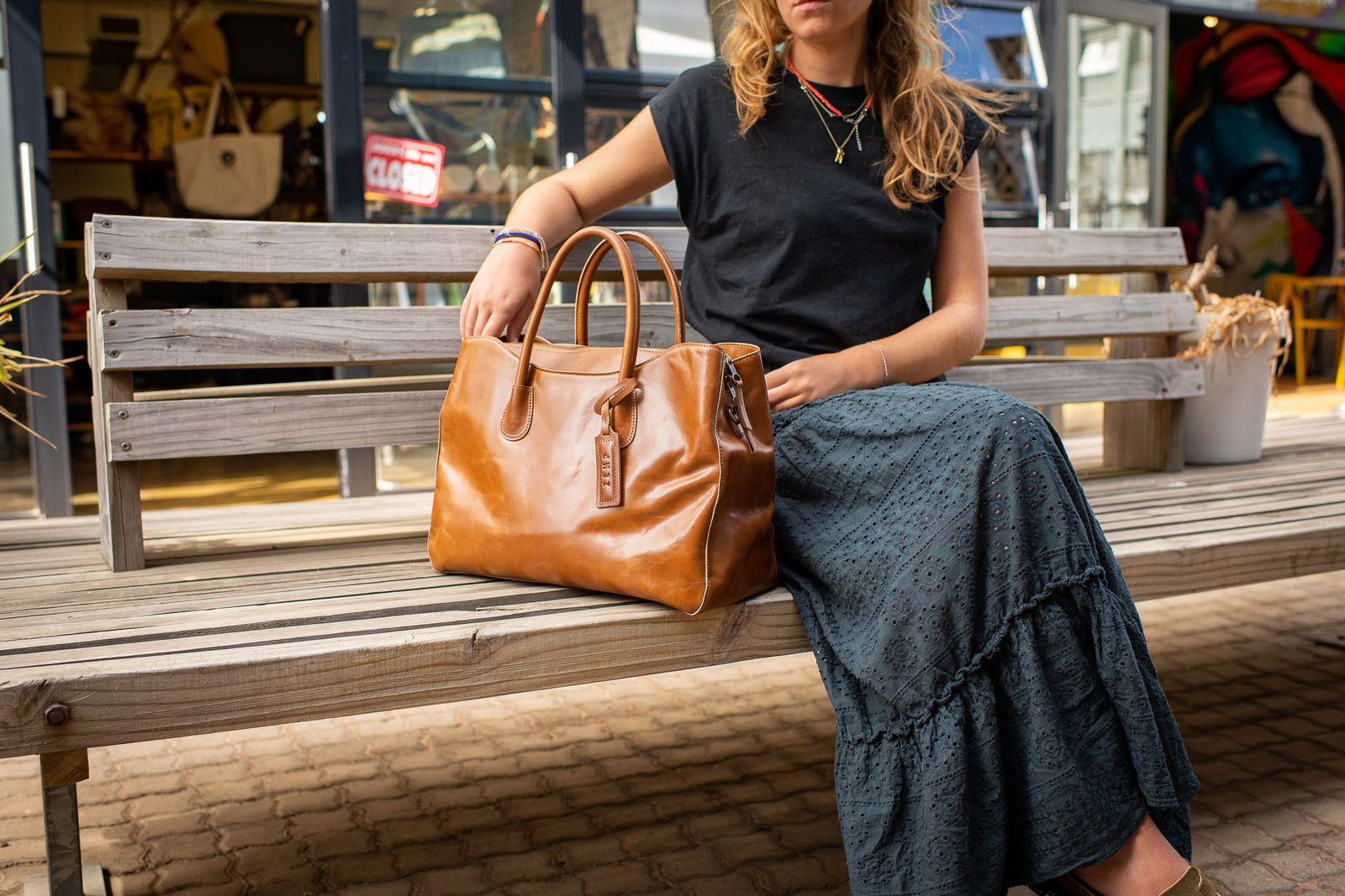 Vivian L - Handbag leather bag mood image bench