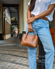 Vivian S - crossbody handbag leather bag mood image street